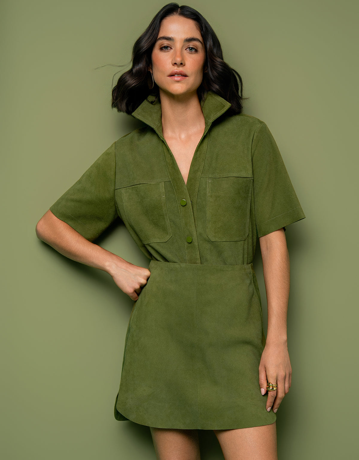 SAIA NINA MADRE REINA COURO CHAMOIS VERDE OLIVA