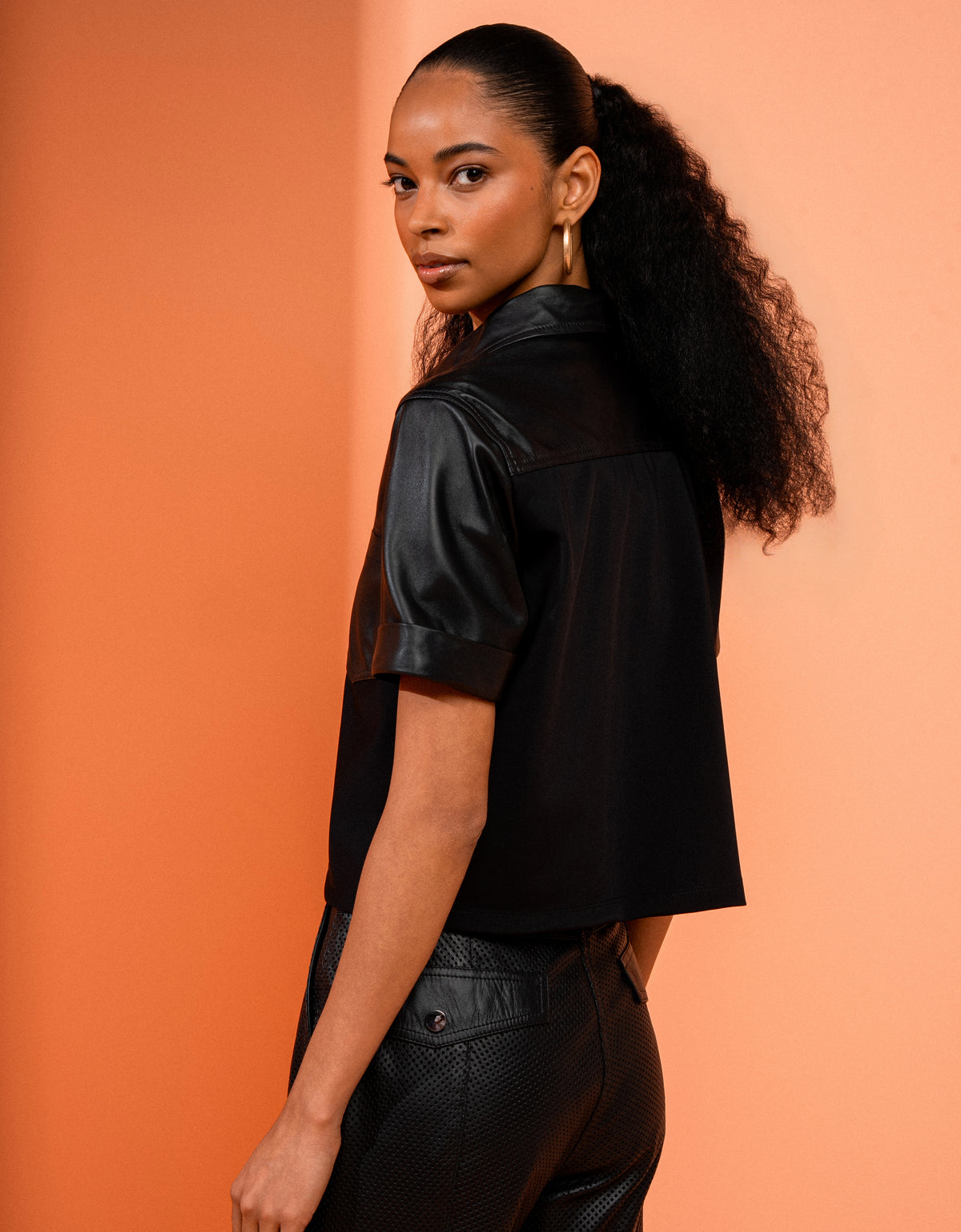 CAMISA BONNIE MADRE REINA MALHA BLOCK PRETO