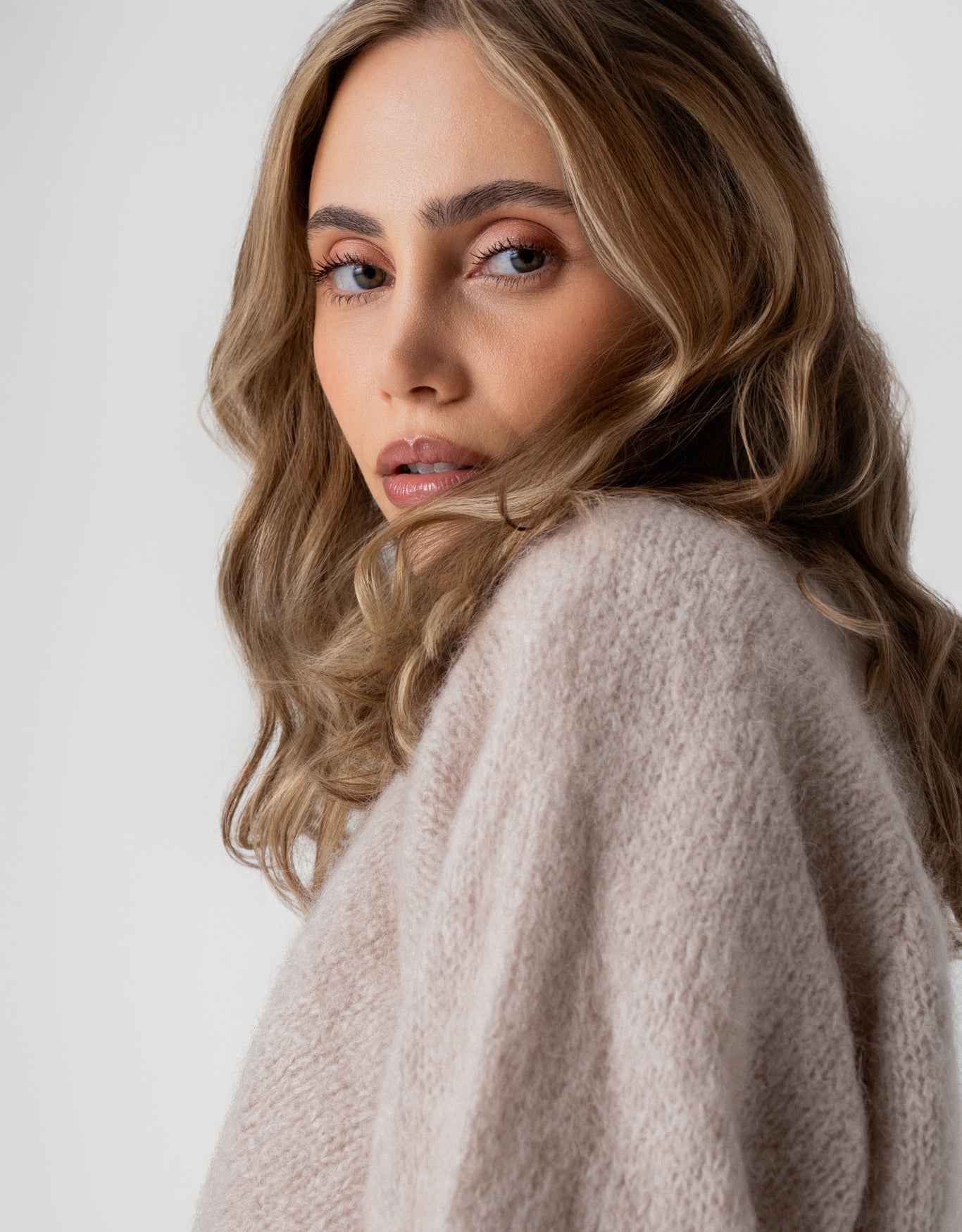 BLUSA BARBARA TRICOT MADRE REINA BEGE