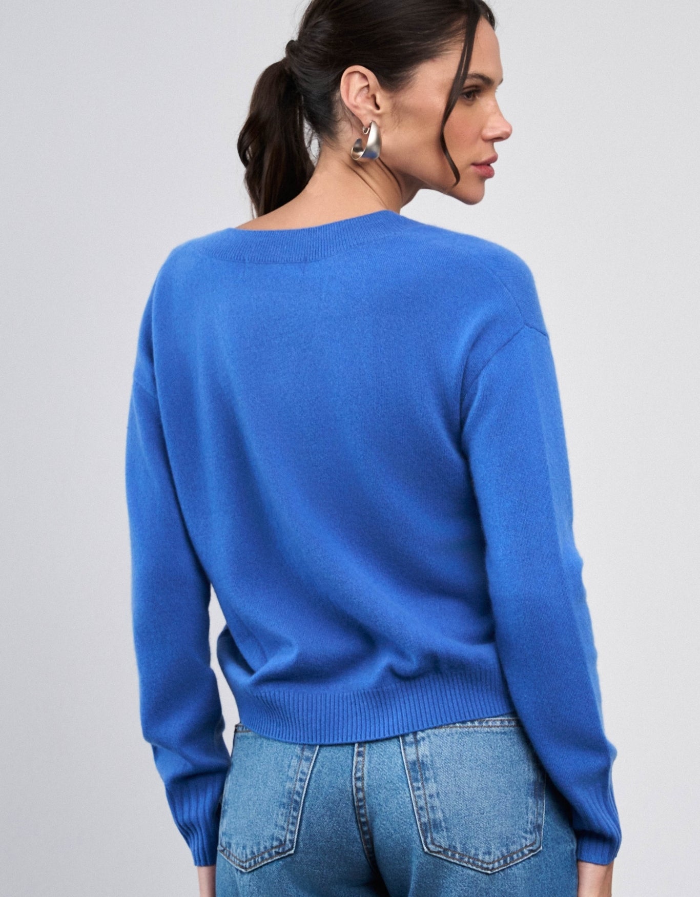 BLUSA GOLA V MADRE REINA CASHMERE DANUBE