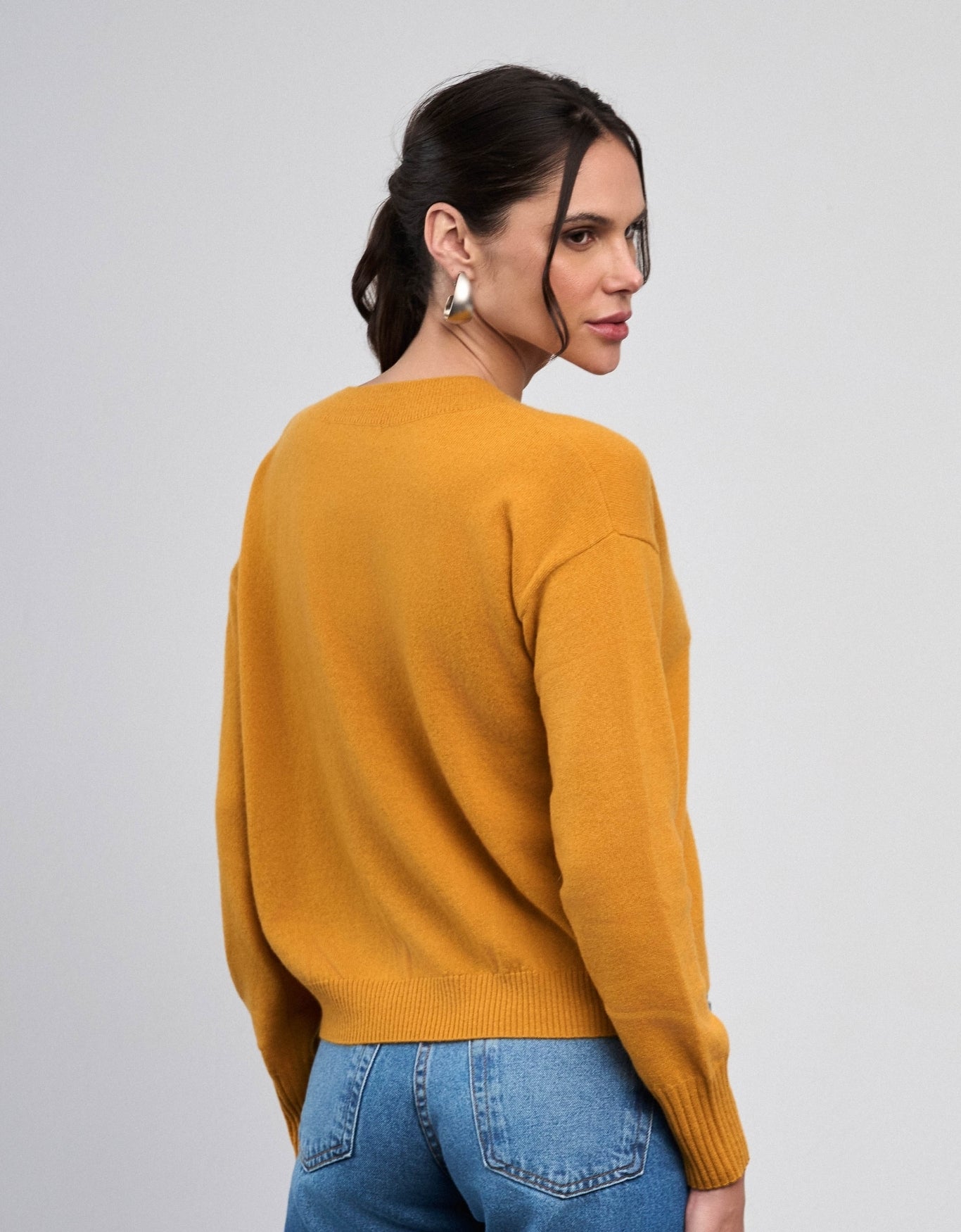 BLUSA GOLA V MADRE REINA CASHMERE GOLDEN