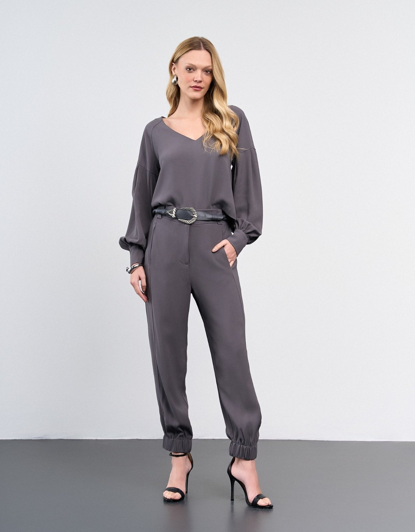 BLUSA RENATA MADRE REINA ALFAIATARIA DARK GRAY