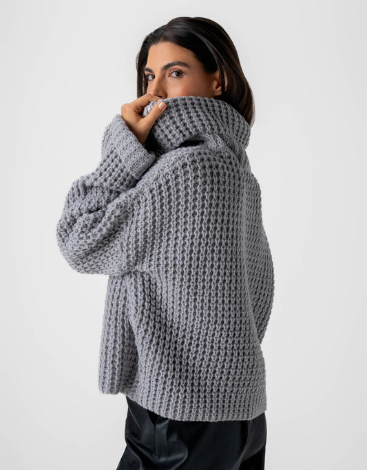 BLUSA SUETER NICOLE MADRE REINA TRICOT CINZA