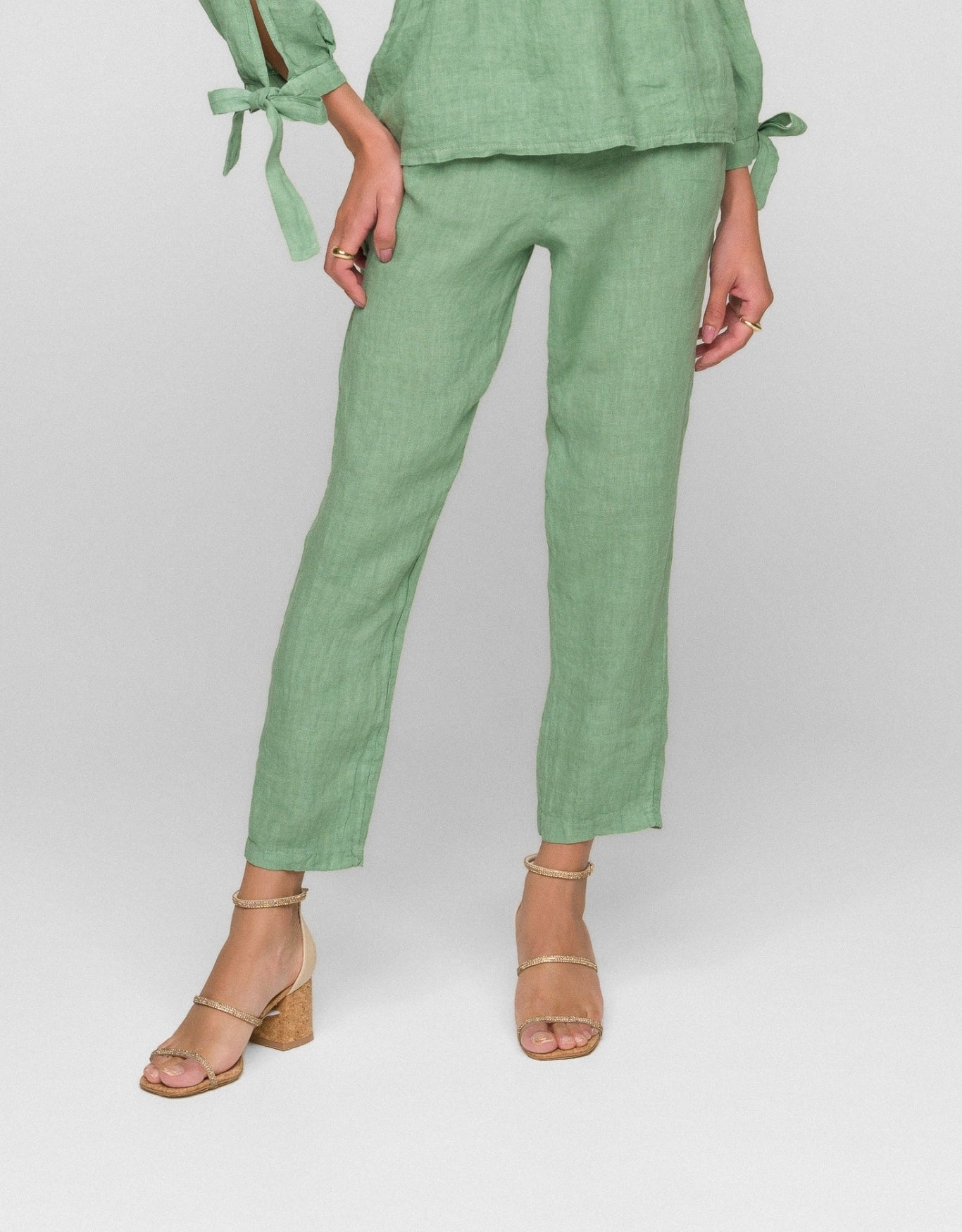 CALÇA EDUARDA MADRE REINA LINHO VERDE MENTA