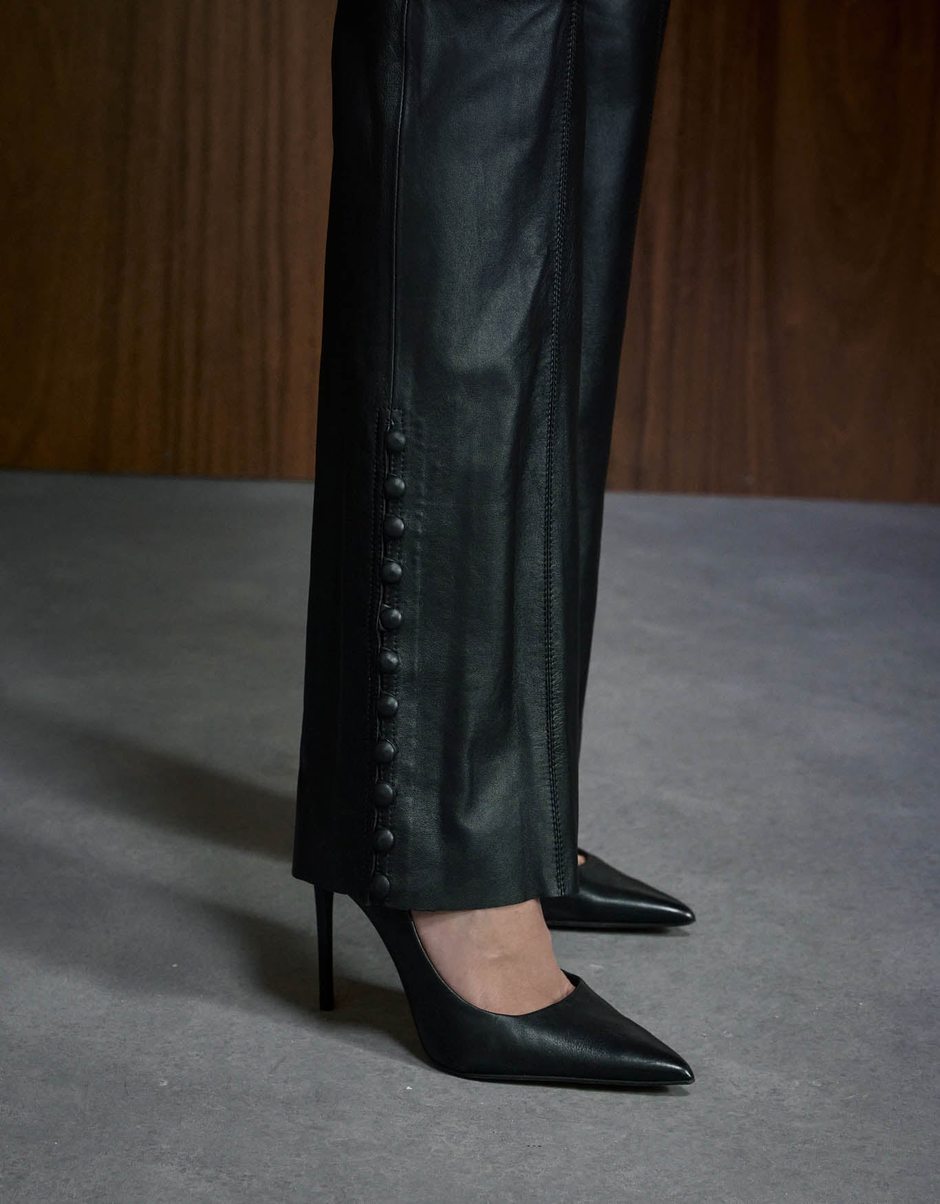 CALÇA SOPHIA MADRE REINA COURO PRETO
