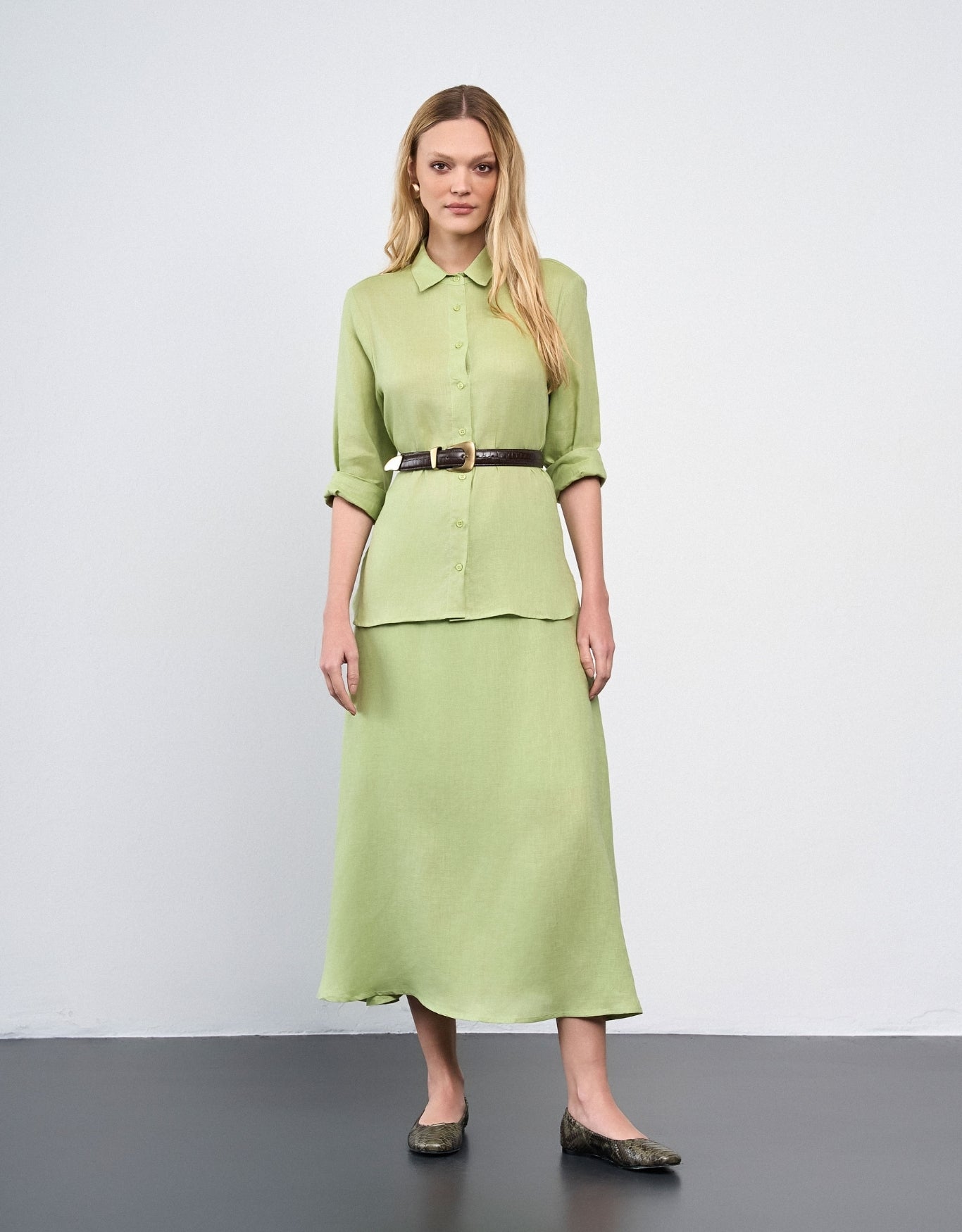 CAMISA ANNA MADRE REINA LINHO VERDE SHADOW