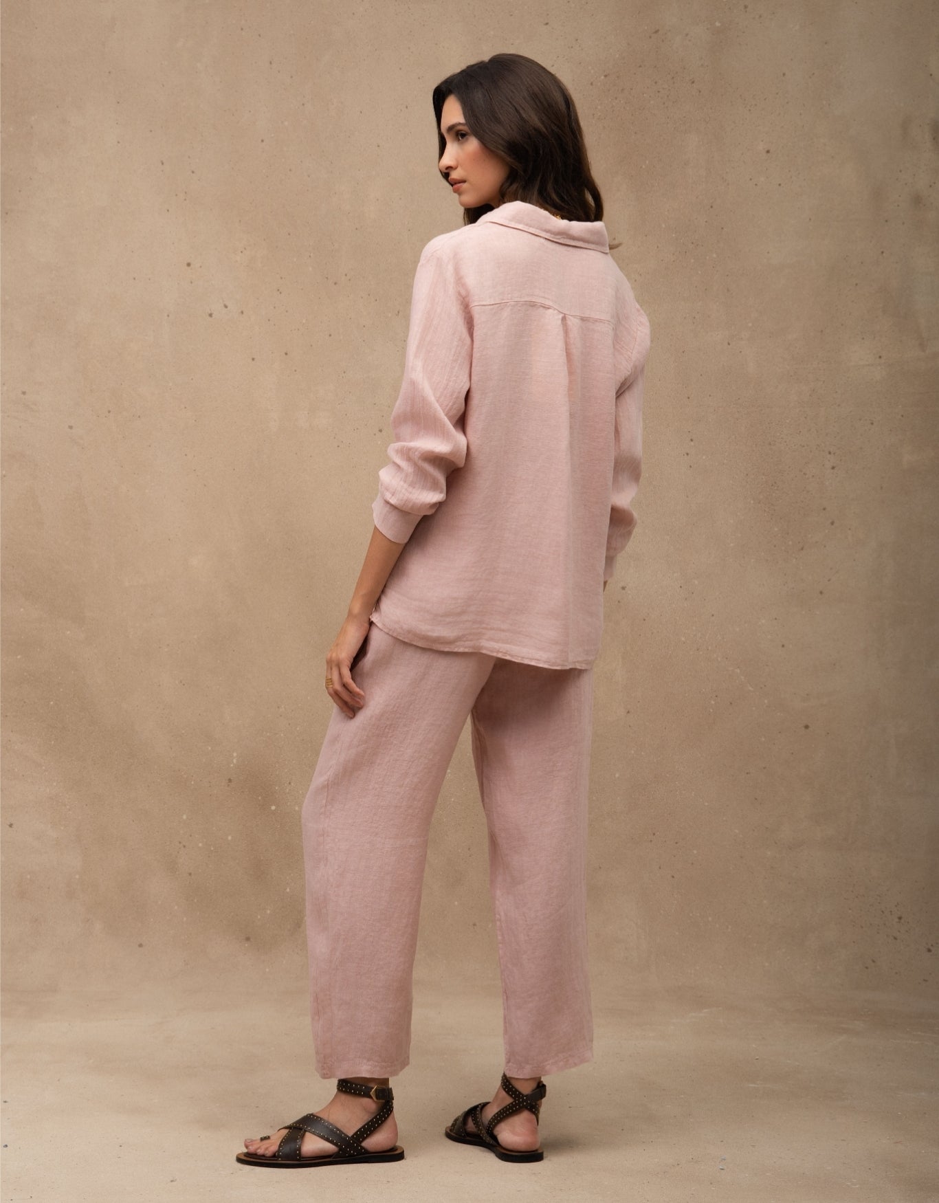 CAMISA CAROL MADRE REINA LINHO ROSA PÓ