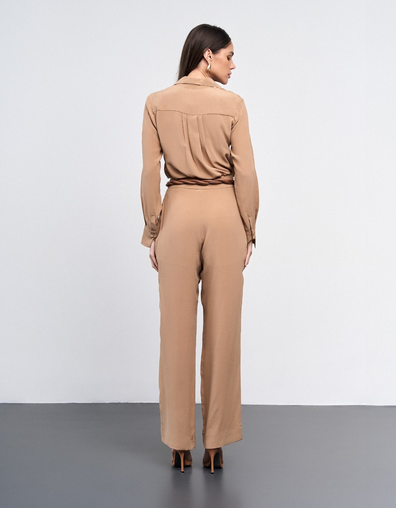 CAMISA CLASSIC MADRE REINA SEDA MOCCA