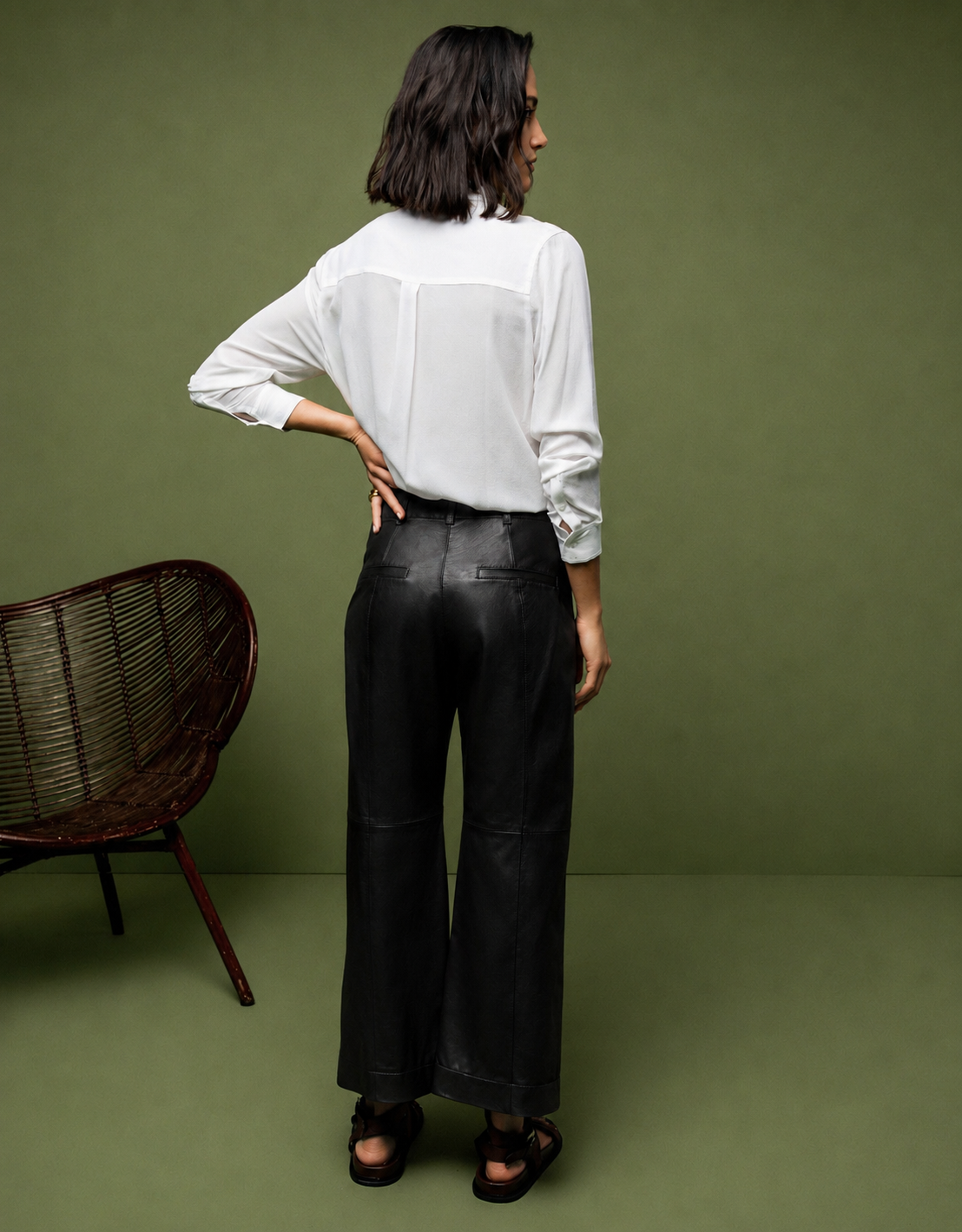 CALÇA MARIA CAPRI MADRE REINA COURO PRETO
