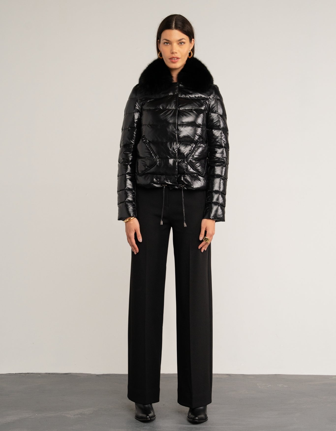 JAQUETA NICOLE MADRE REINA NYLON PRETO