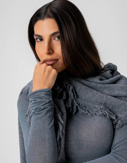 LENÇO CLASSIC MADRE REINA CINZA