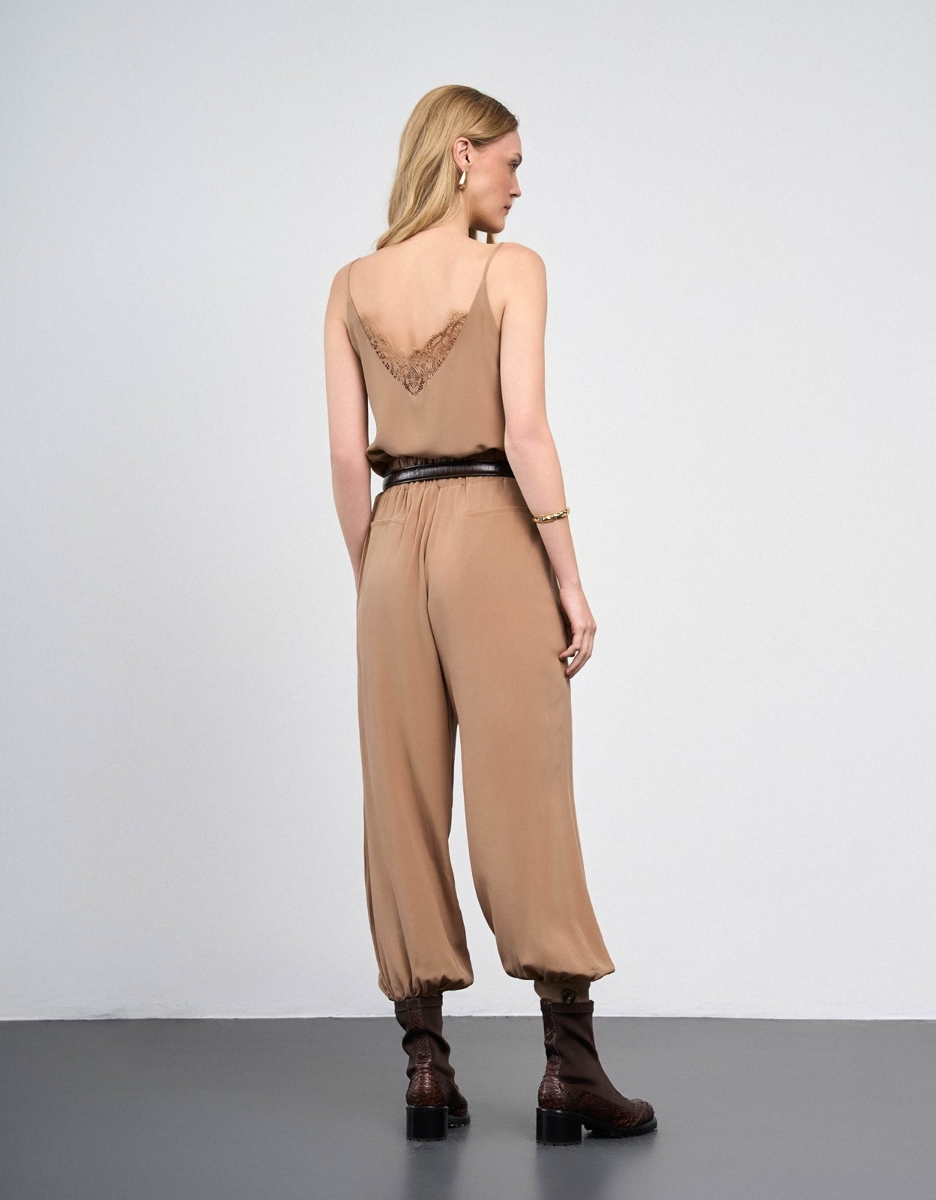 REGATA REBECA MADRE REINA SEDA MOCCA