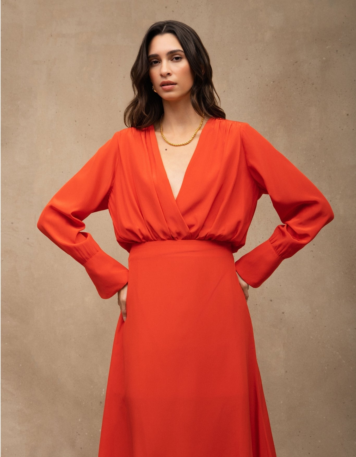 SAIA AMANDA MADRE REINA SEDA VERMELHO TOMATE