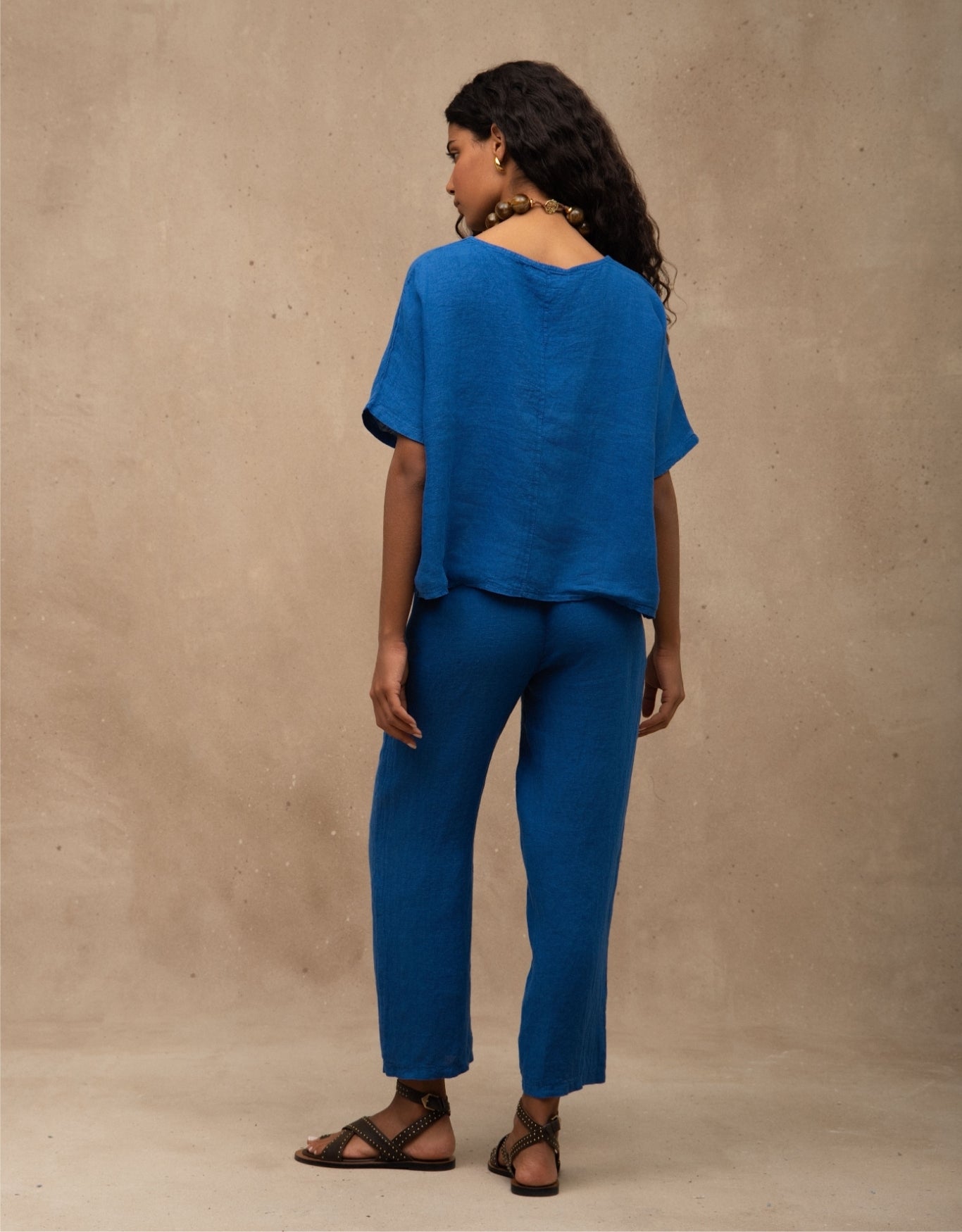 T-SHIRT CLASSIC MADRE REINA LINHO AZUL MESQUITA