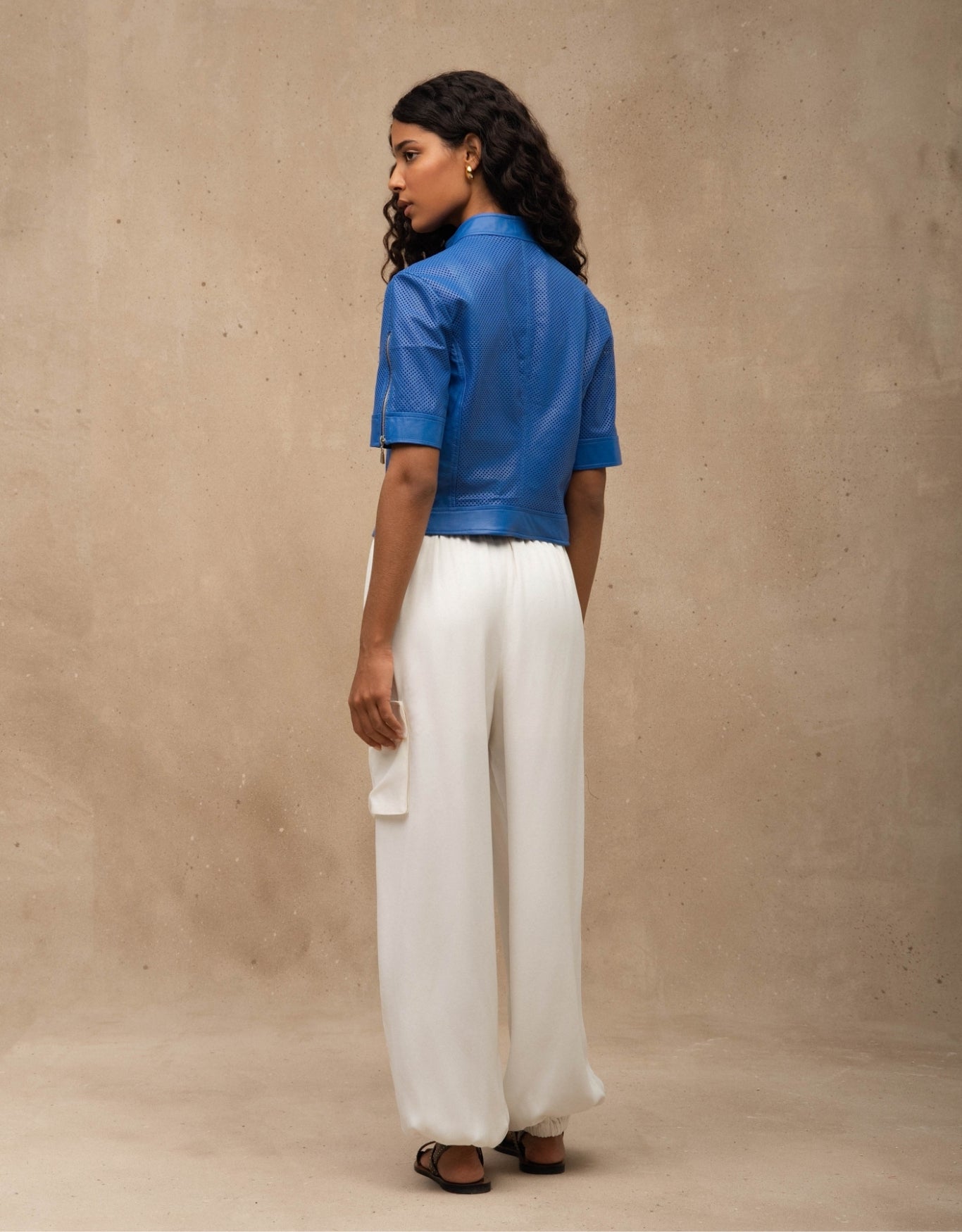 JAQUETA SOPHIE MANGA CURTA MADRE REINA COURO AZUL MESQUITA