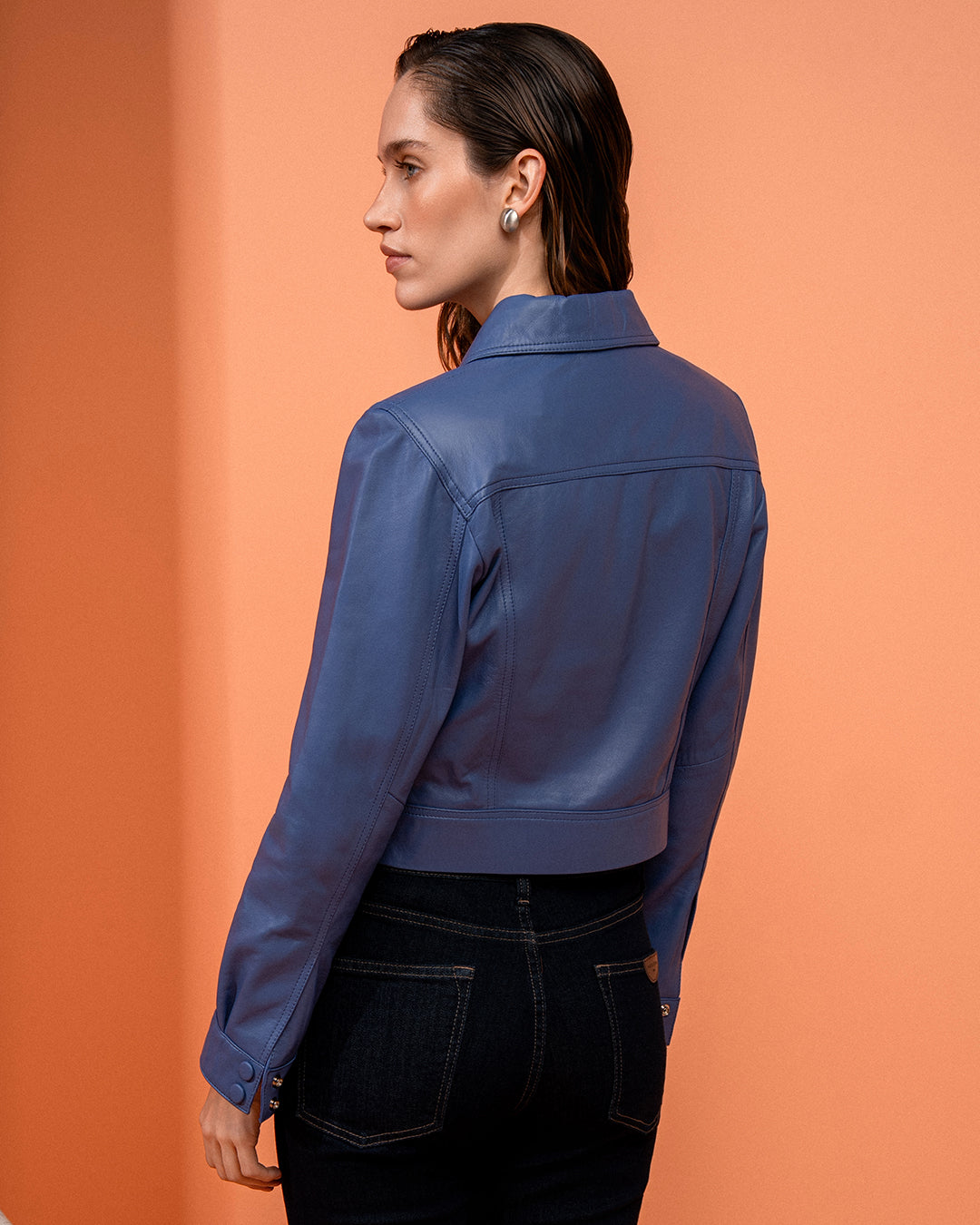JAQUETA MEL CROPPED MADRE REINA COURO AZUL SERENO