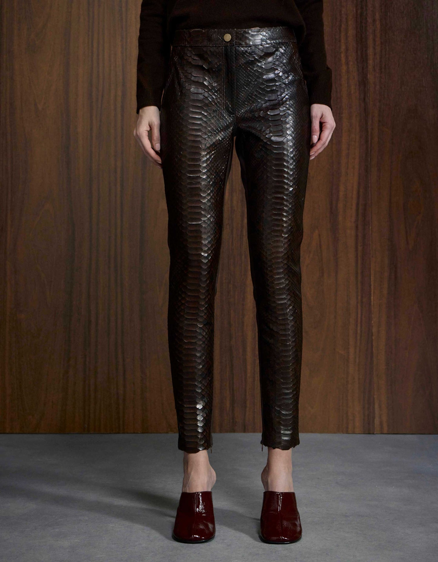 CALÇA PYTHON COM MALHA MADRE REINA COURO MADEIRA