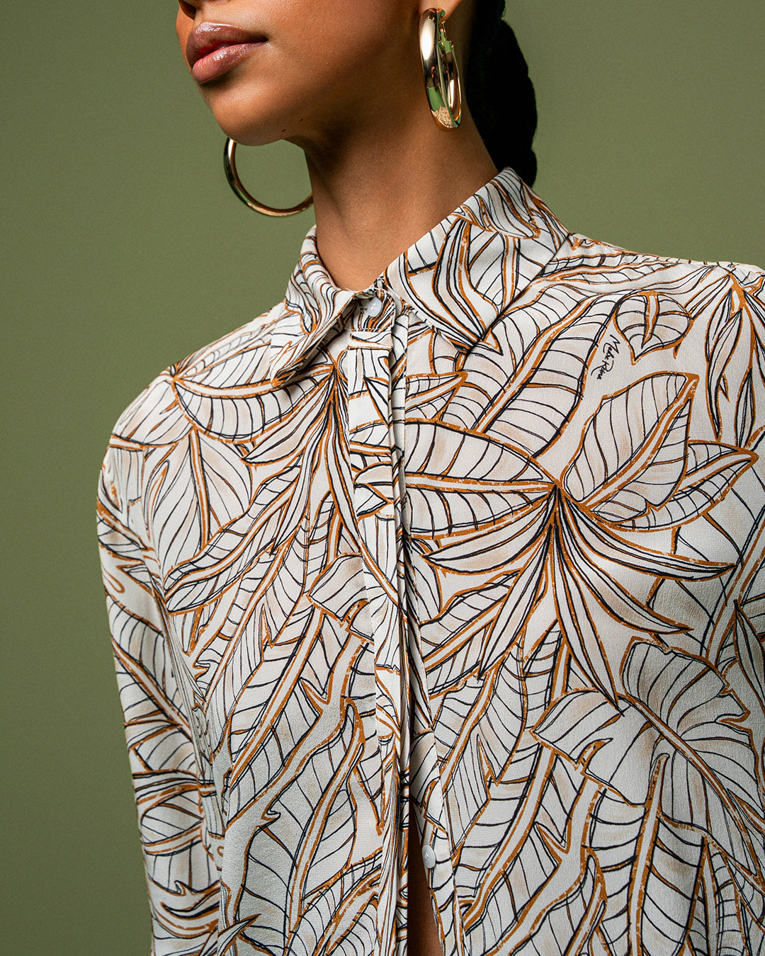 CAMISA LEAF MADRE REINA SEDA EST. LEAF