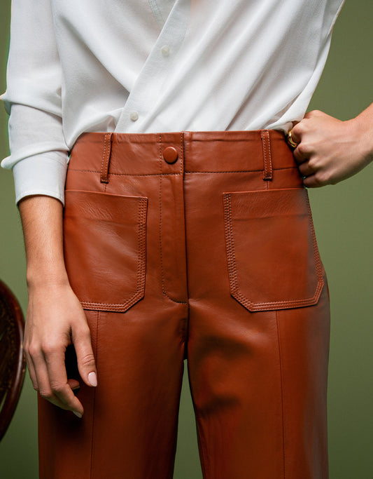 CALÇA MARIA CAPRI MADRE REINA COURO COCADA