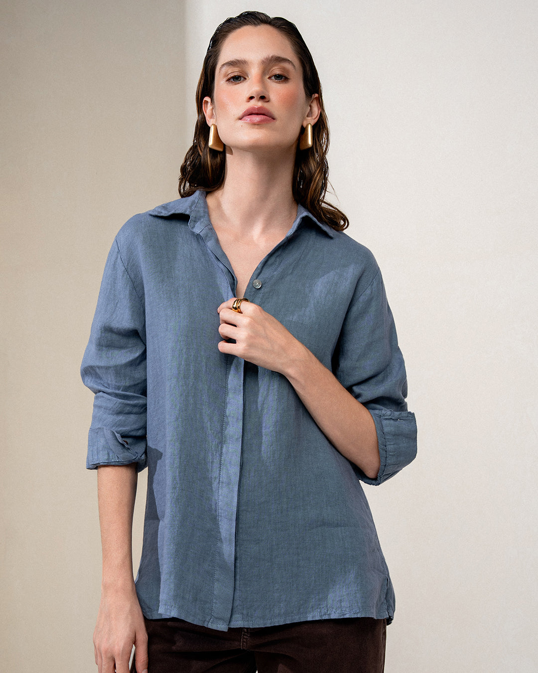 CAMISA CLASSIC MADRE REINA LINHO AZUL SERENO