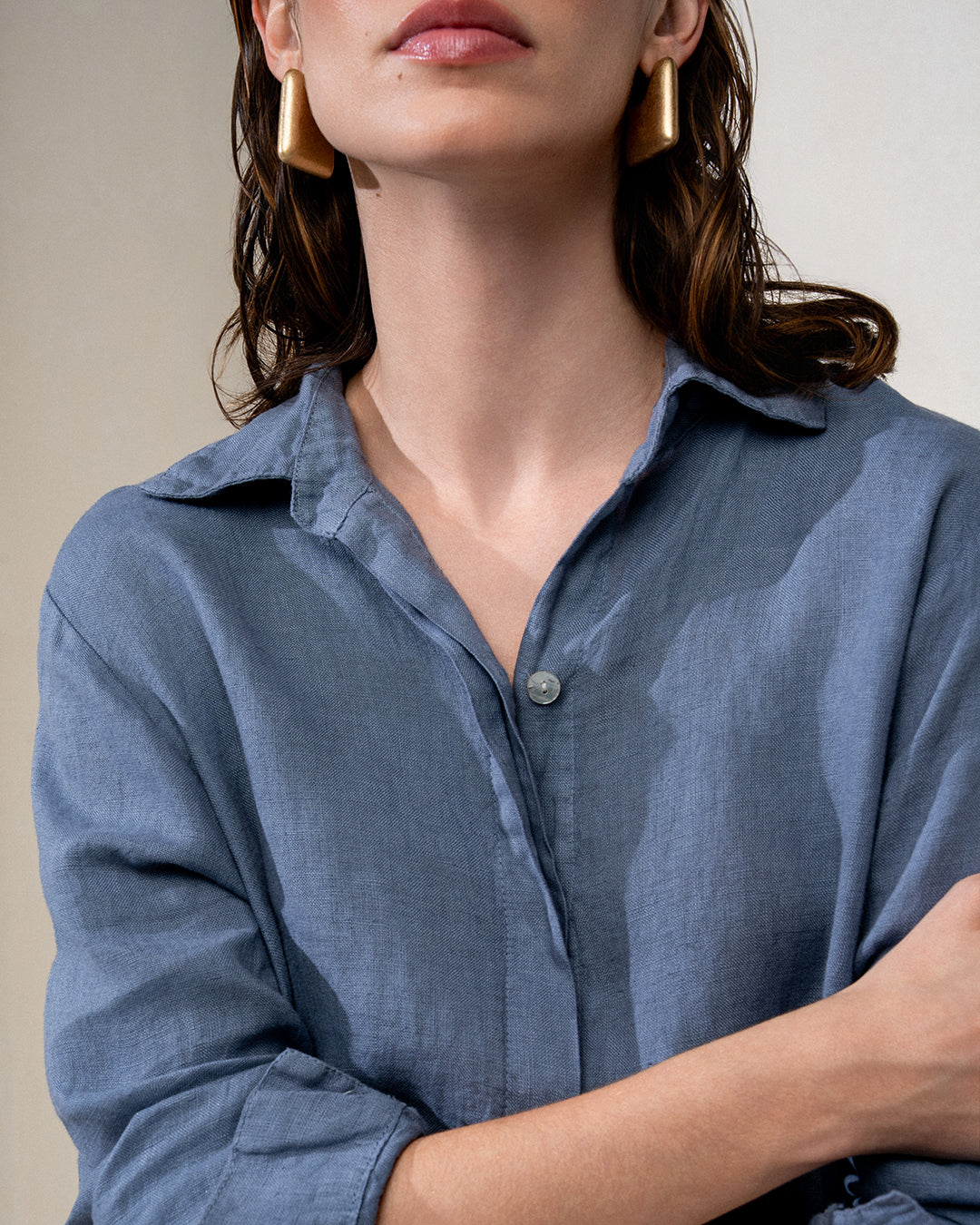 CAMISA CLASSIC MADRE REINA LINHO AZUL SERENO