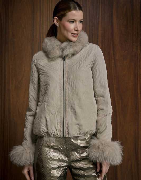 CASACO ELIZABETH REVERSÍVEL MADRE REINA PELE FENDI