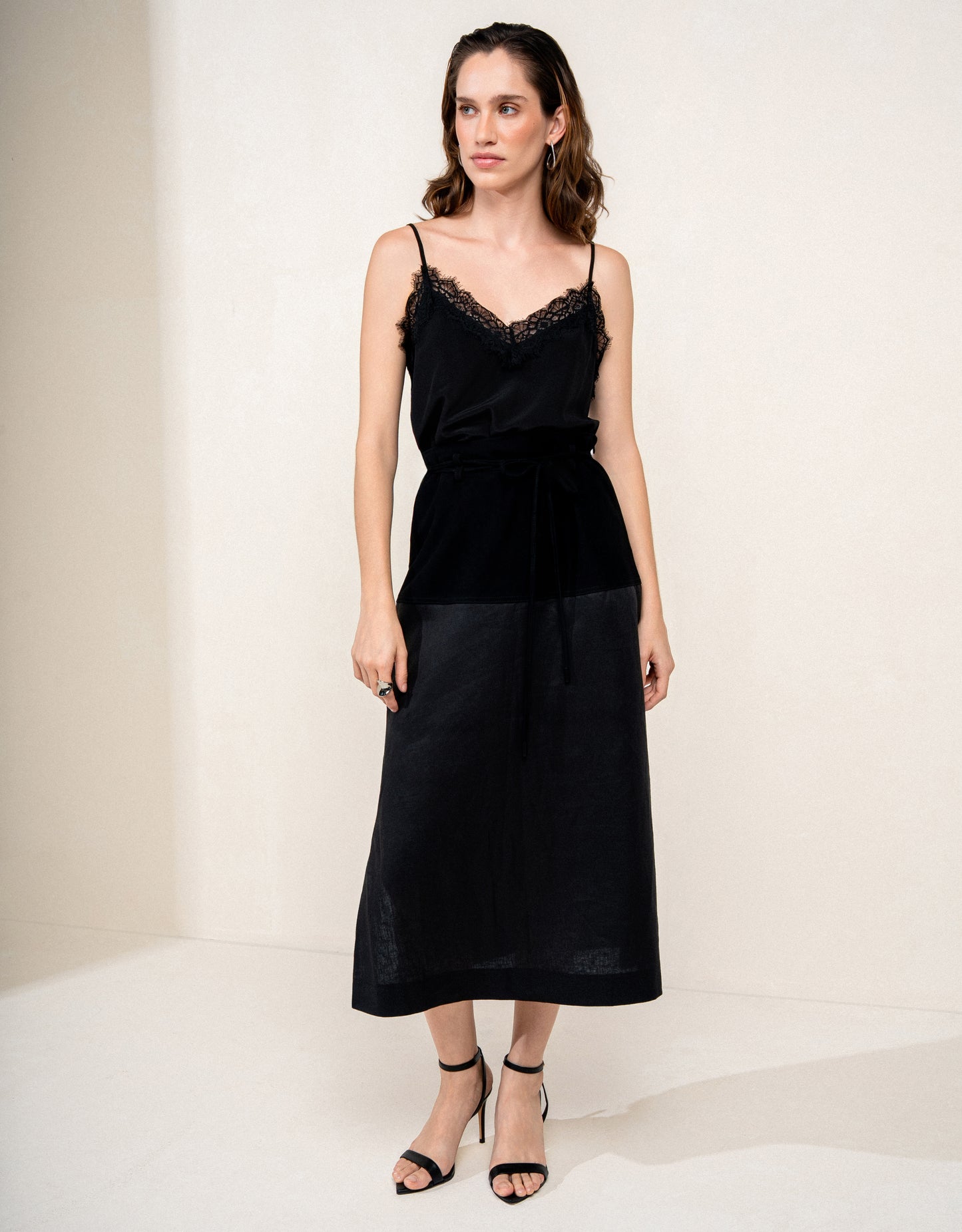 SAIA MILLA MADRE REINA COURO CHAMOIS PRETO