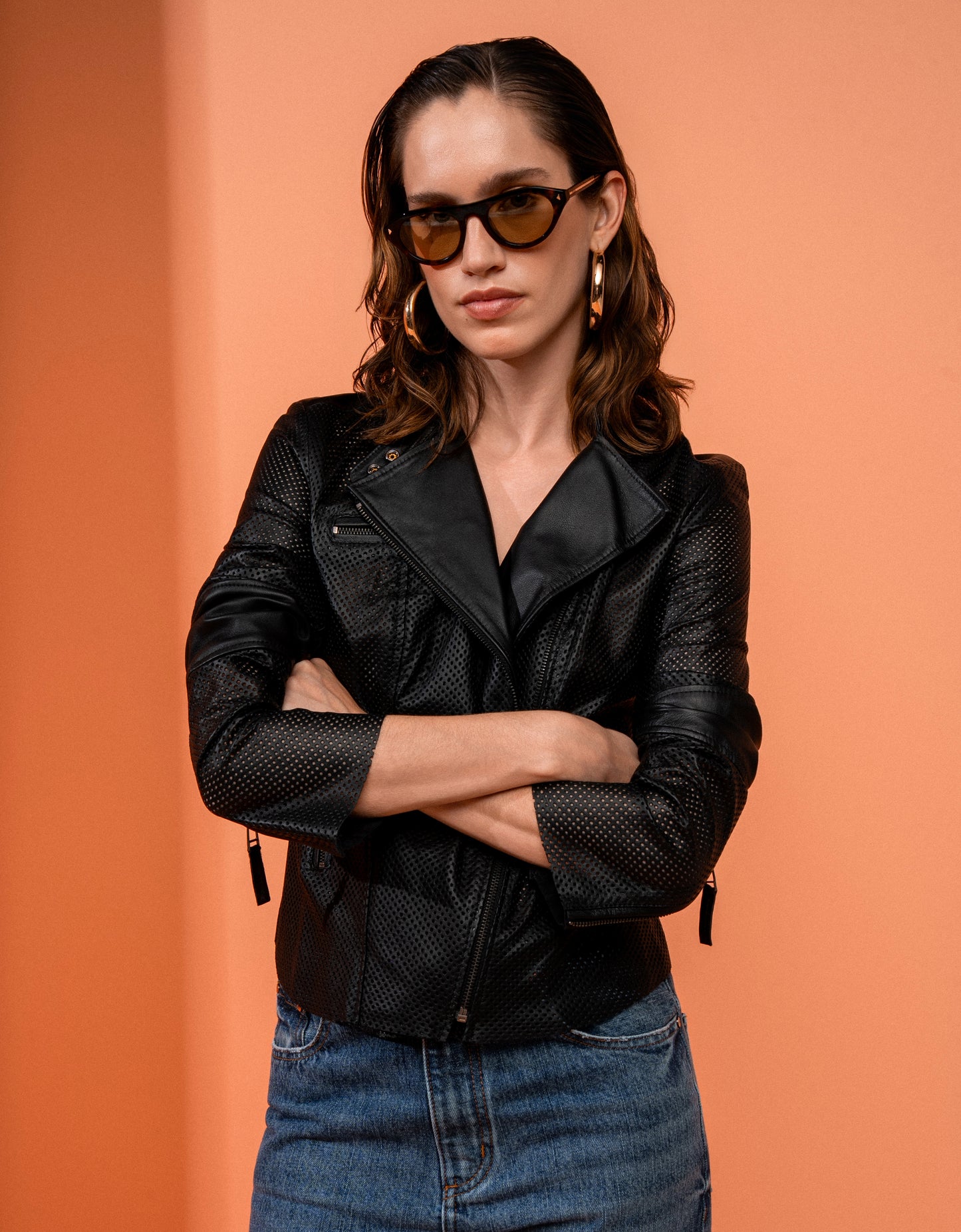 JAQUETA SUMMER PERFURO MADRE REINA COURO PRETO