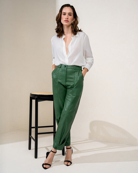 CALÇA EMILY MADRE REINA COURO VERDE FOLHA