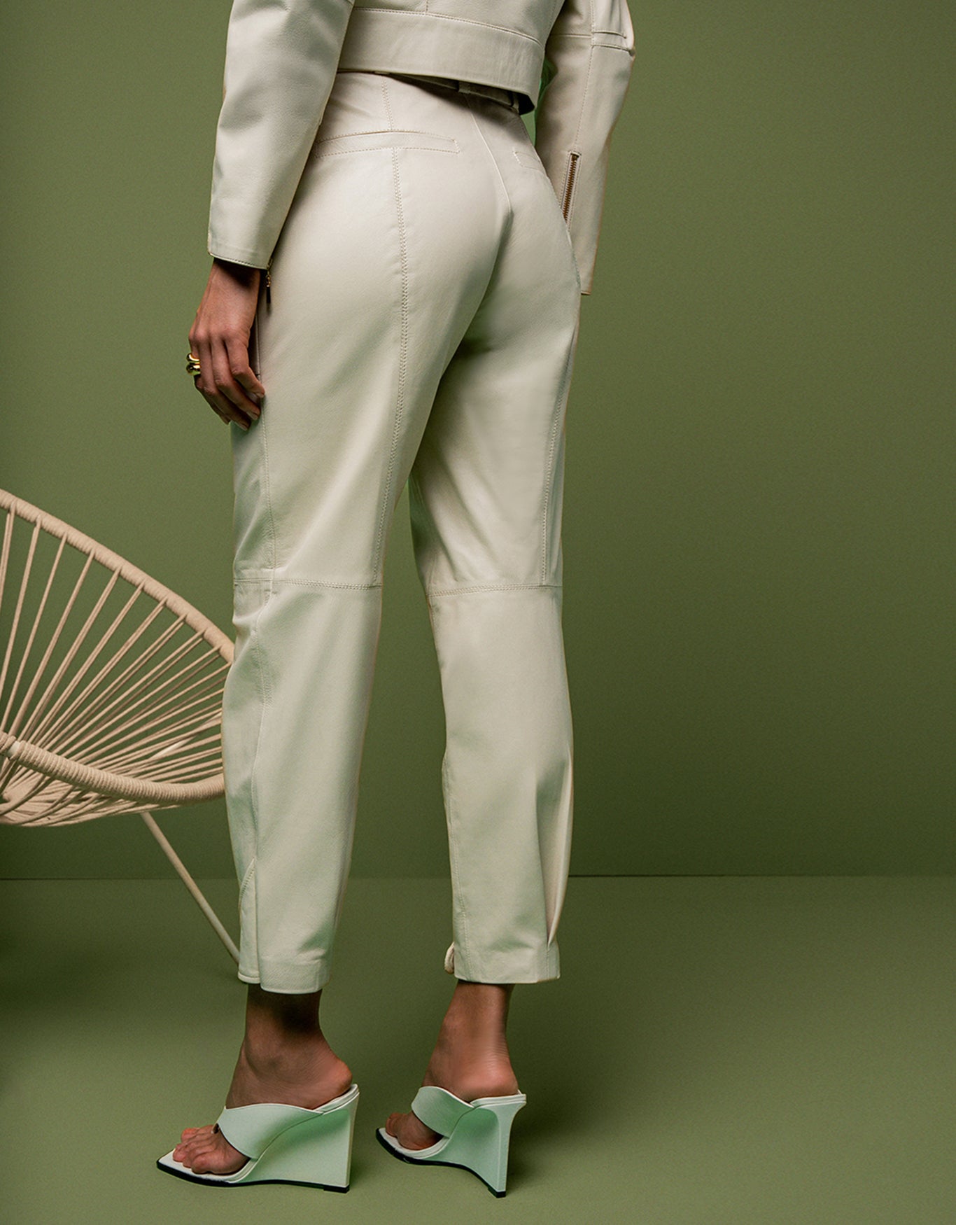 CALÇA EMILY MADRE REINA COURO CREMA
