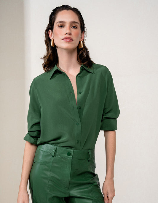 CAMISA CLÁSSICA PESPONTO MADRE REINA SEDA VERDE FOLHA