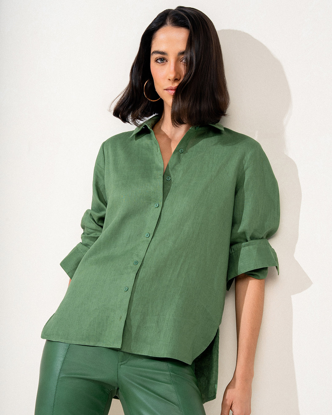 CAMISA ANNA MADRE REINA LINHO VERDE FOLHA