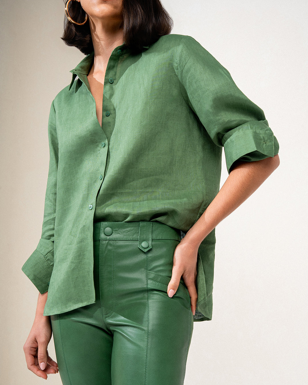 CAMISA ANNA MADRE REINA LINHO VERDE FOLHA