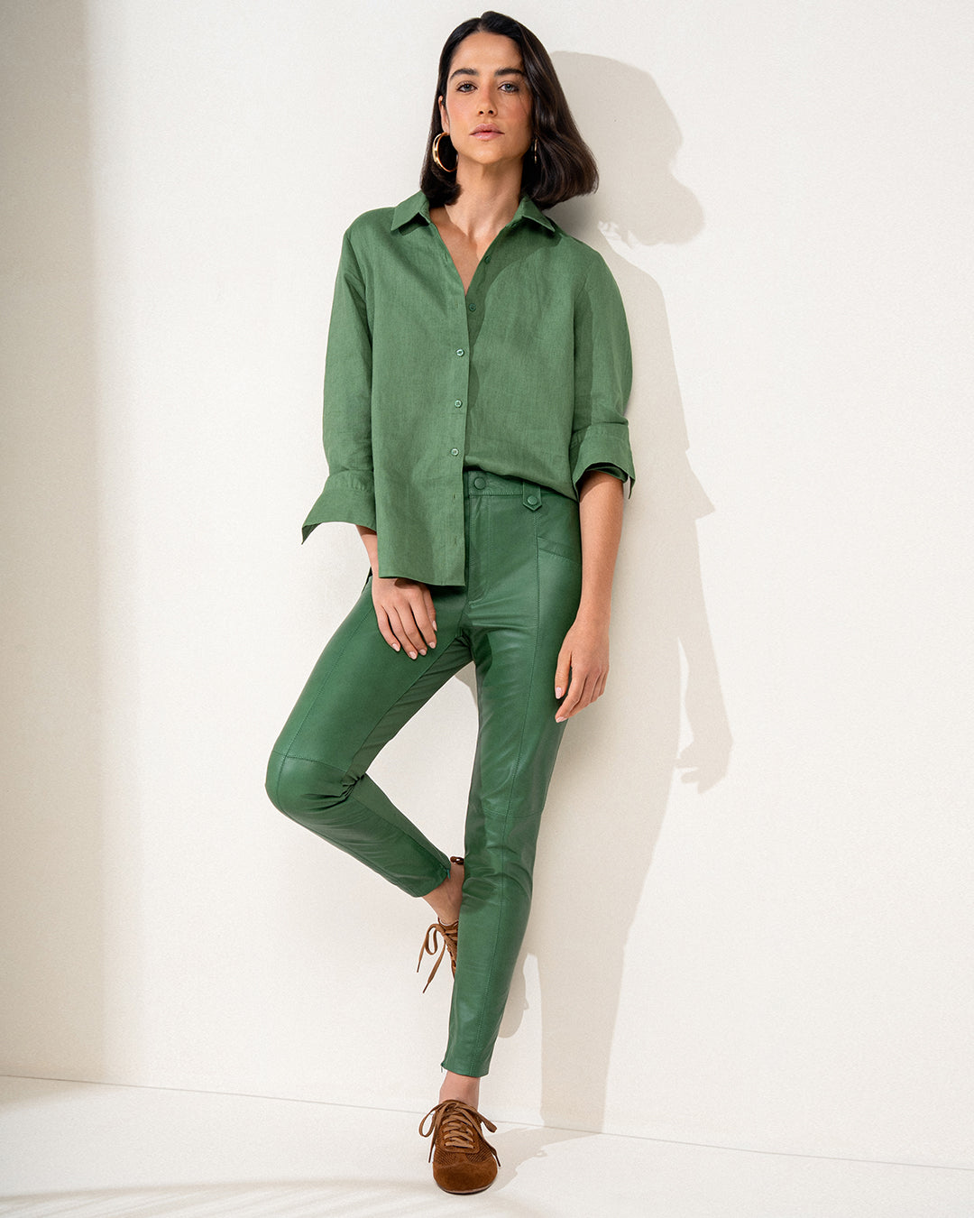 CAMISA ANNA MADRE REINA LINHO VERDE FOLHA