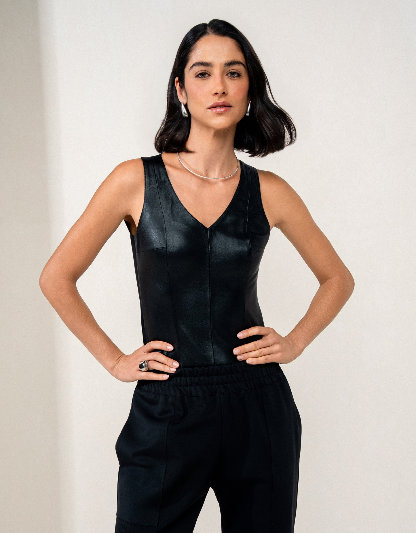 REGATA CLASSIC MADRE REINA MALHA COM COURO PRETO