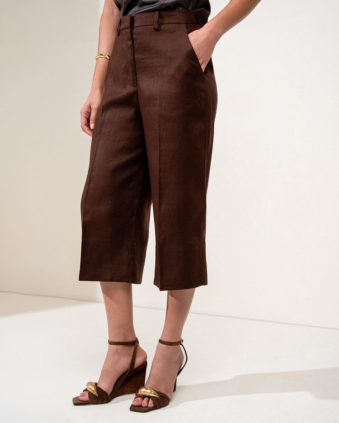 CALÇA CAPRI MARIAH MADRE REINA LINHO MADEIRA
