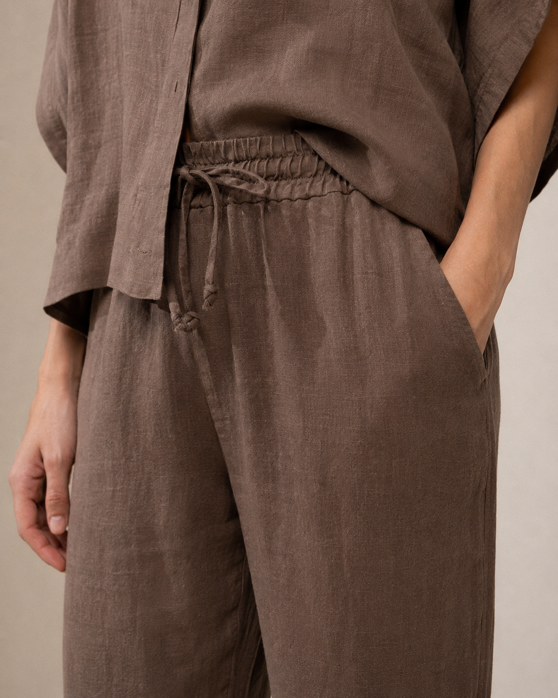 CALÇA JOGGER MADRE REINA LINHO MADEIRA