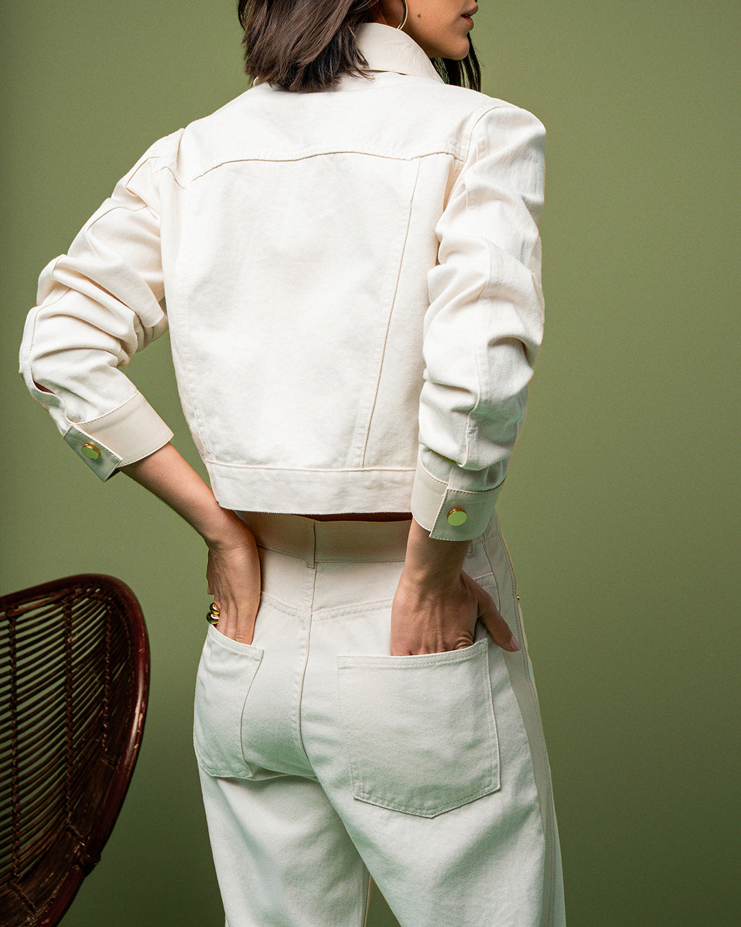 CALÇA LETTY MADRE REINA JEANS COM COURO WHITE DENIM/CREMA
