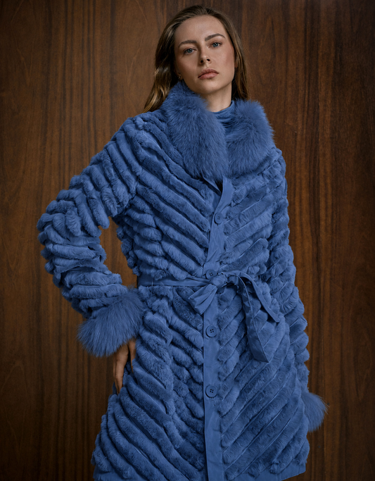 CASACO LOLA REVERSÍVEL MADRE REINA PELE AZUL JEANS