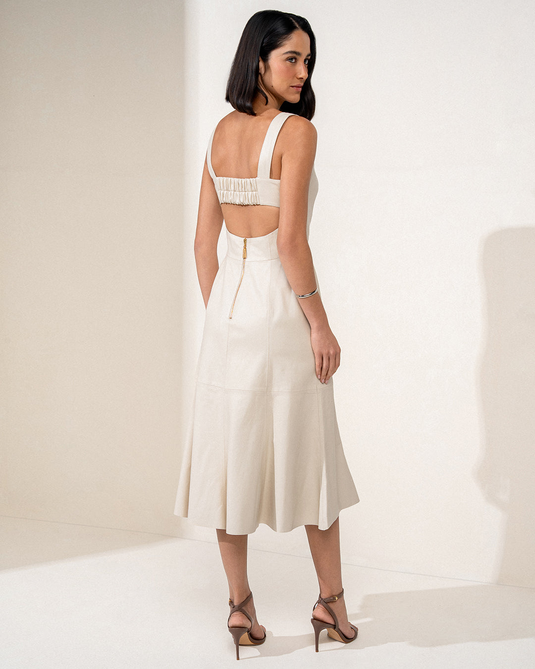 VESTIDO LAURA MADRE REINA COURO CREMA