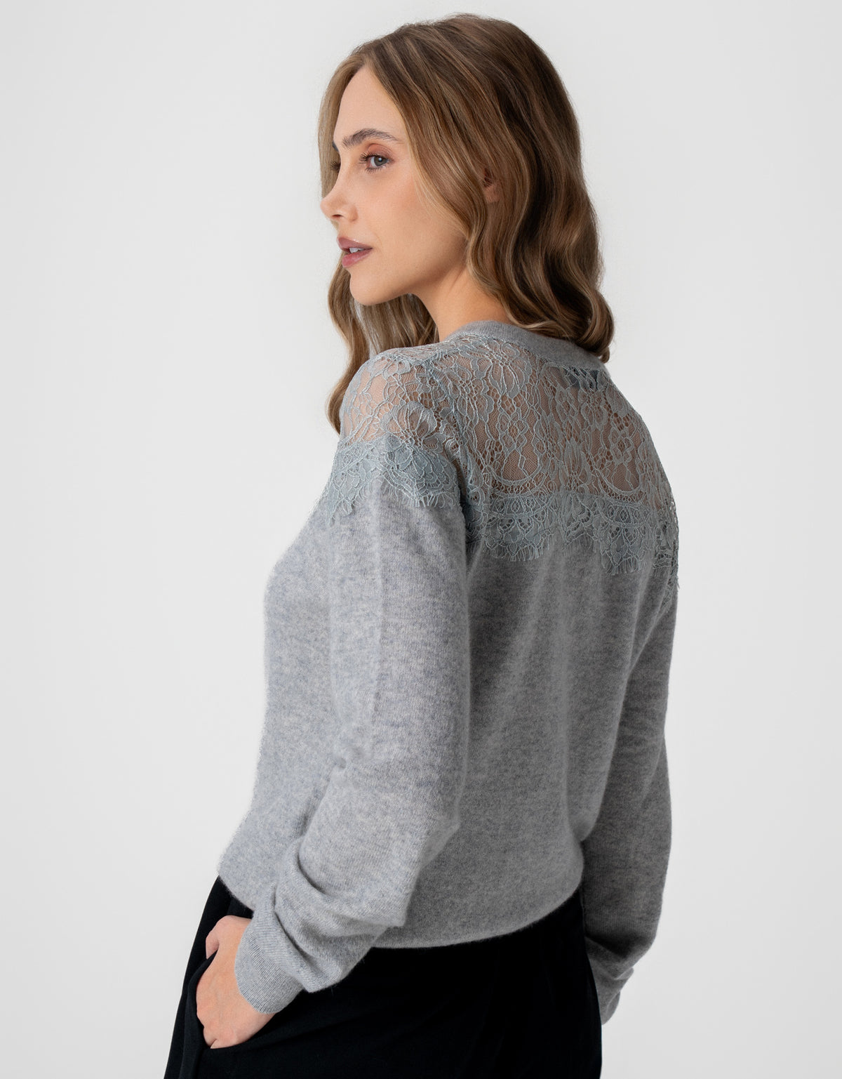 CARDIGAN RENDA MADRE REINA CASHMERE CINZA