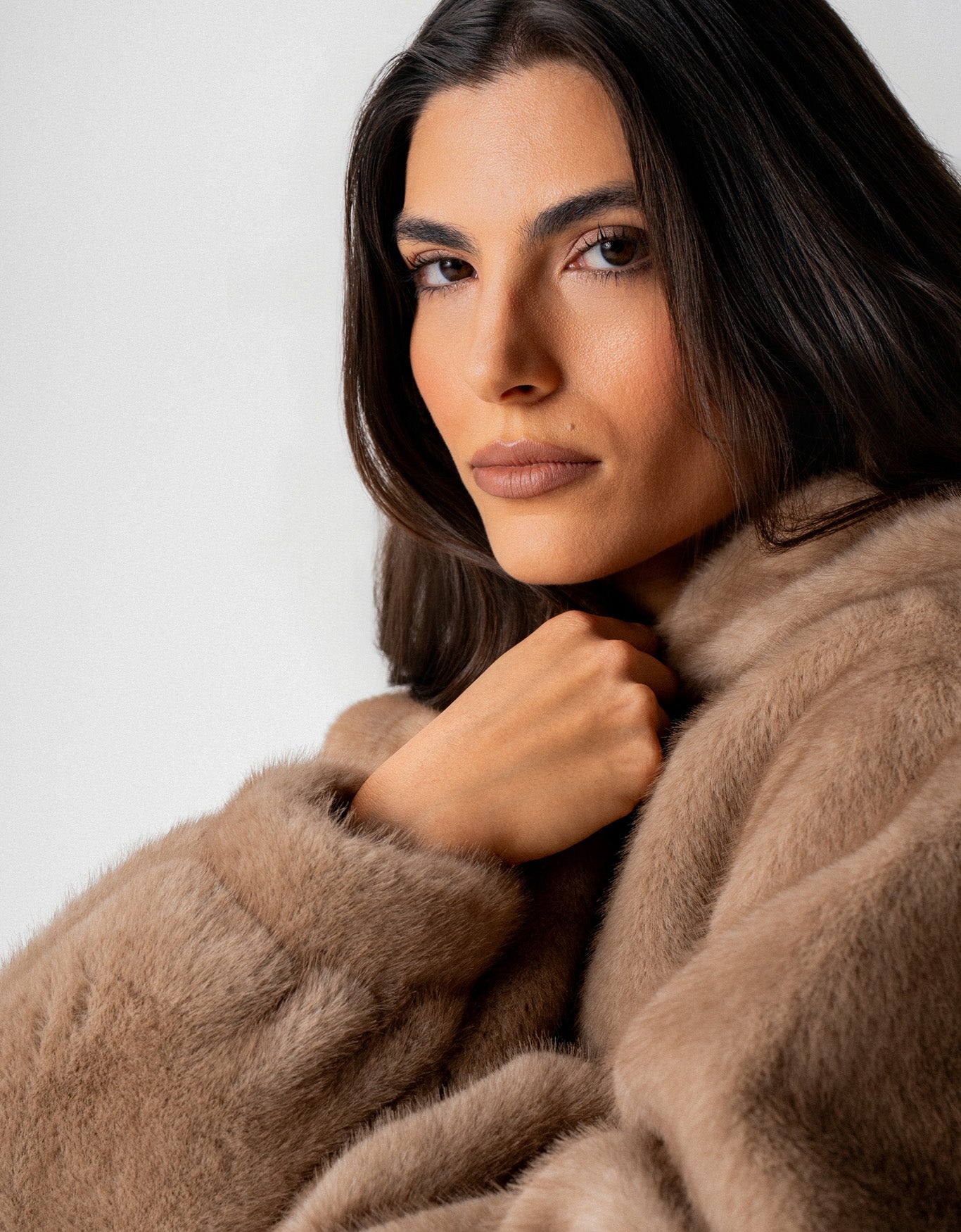 CASACO ZOE MADRE REINA LIKE FUR TAUPE