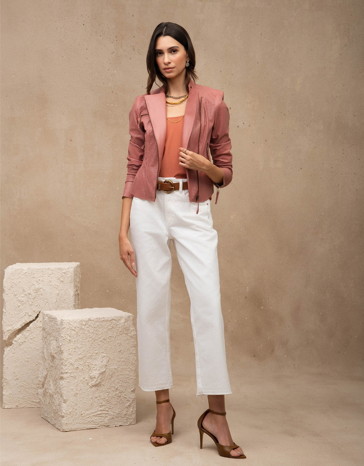 JAQUETA SUMMER MADRE REINA COURO ROSA ROMÃ