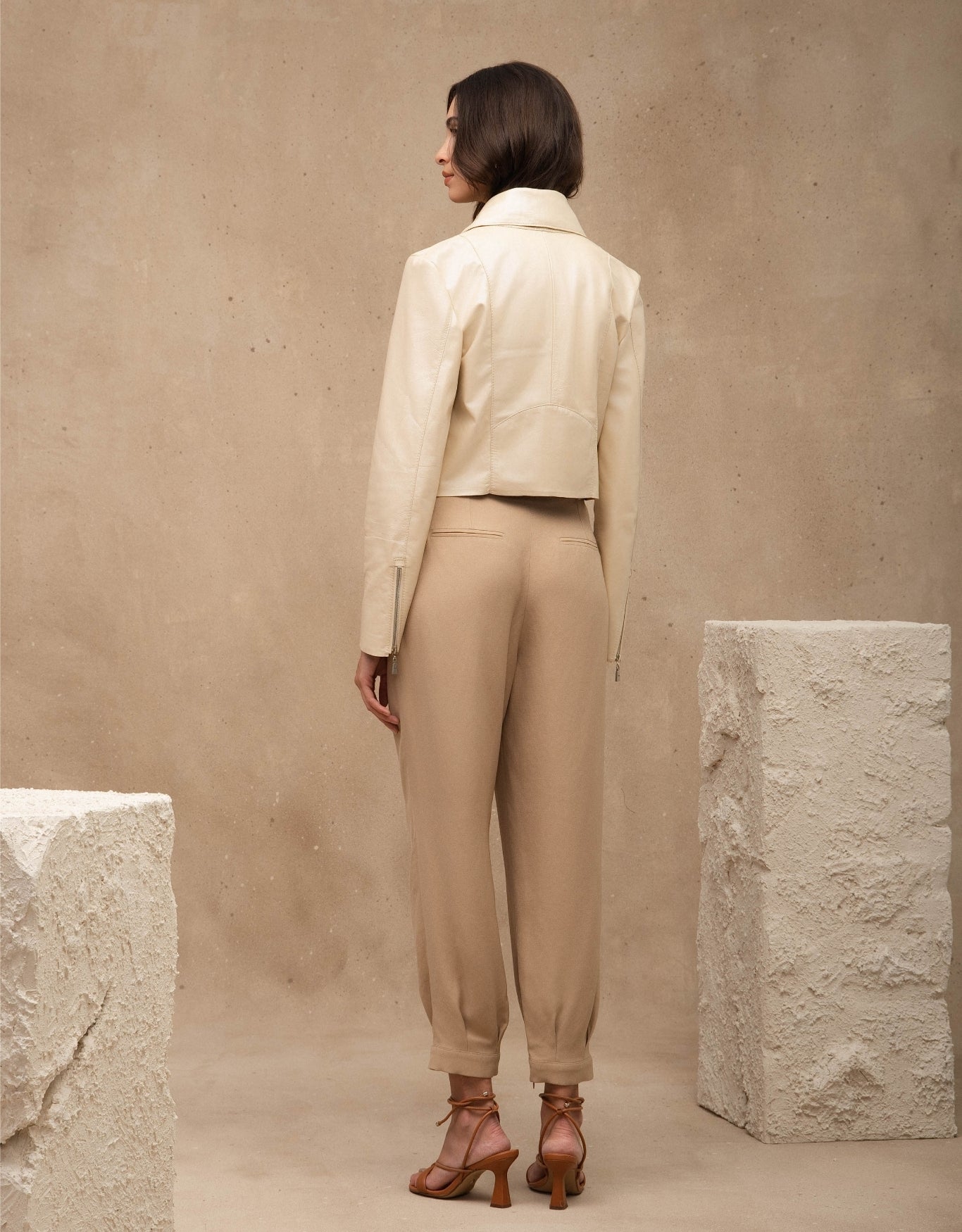 CALÇA MARIANA MADRE REINA ALFAIATARIA AREIA