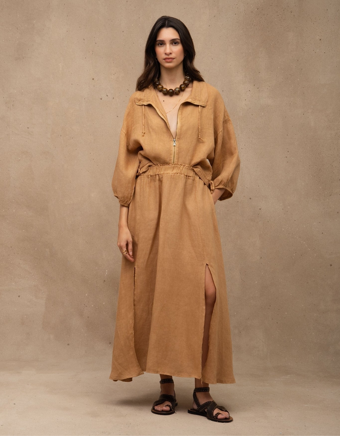 SAIA NINA MADRE REINA LINHO CAQUI