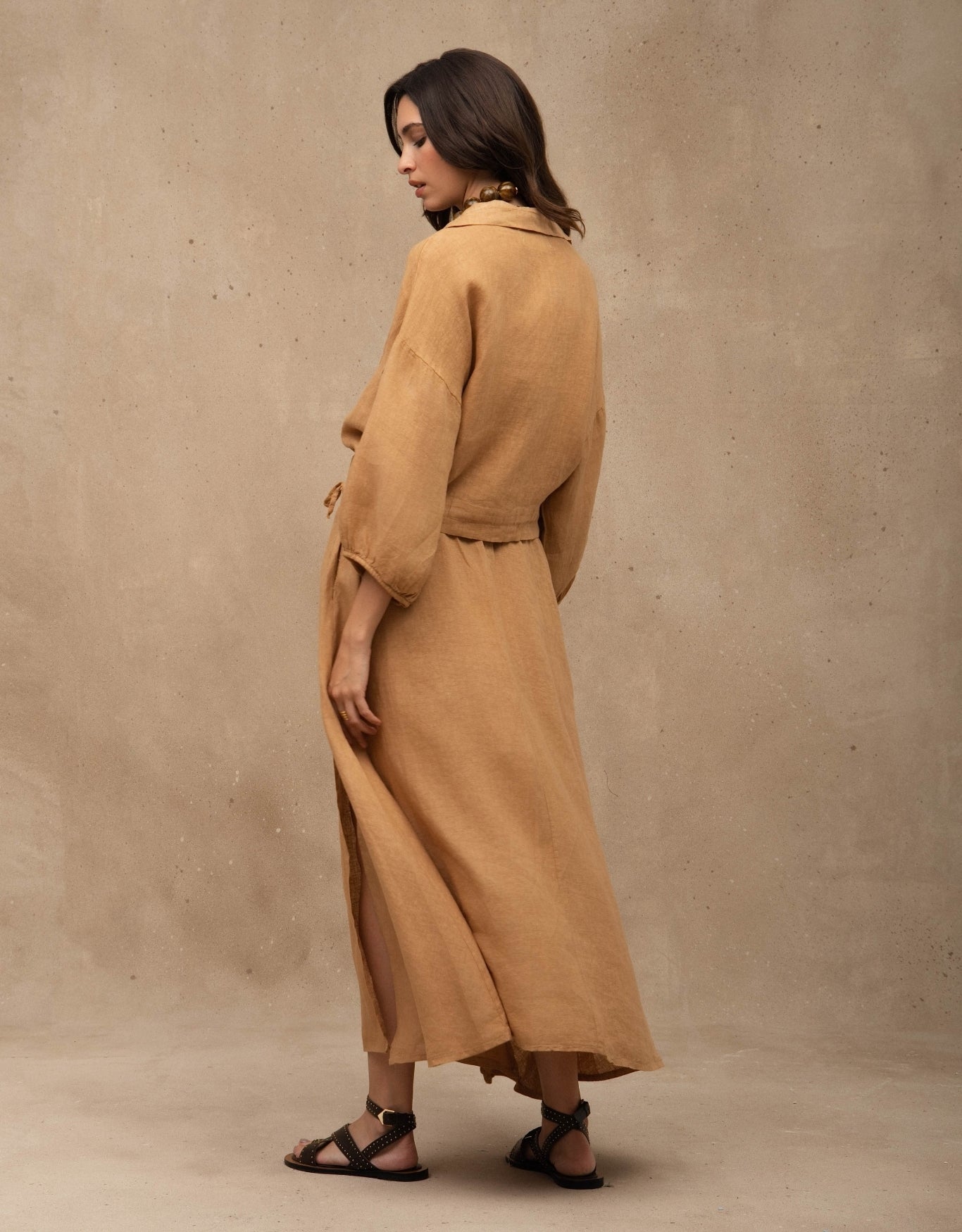 SAIA NINA MADRE REINA LINHO CAQUI