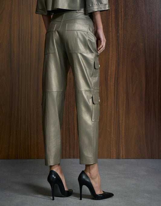 CALÇA LARI MADRE REINA COURO FENDI PEROLADO