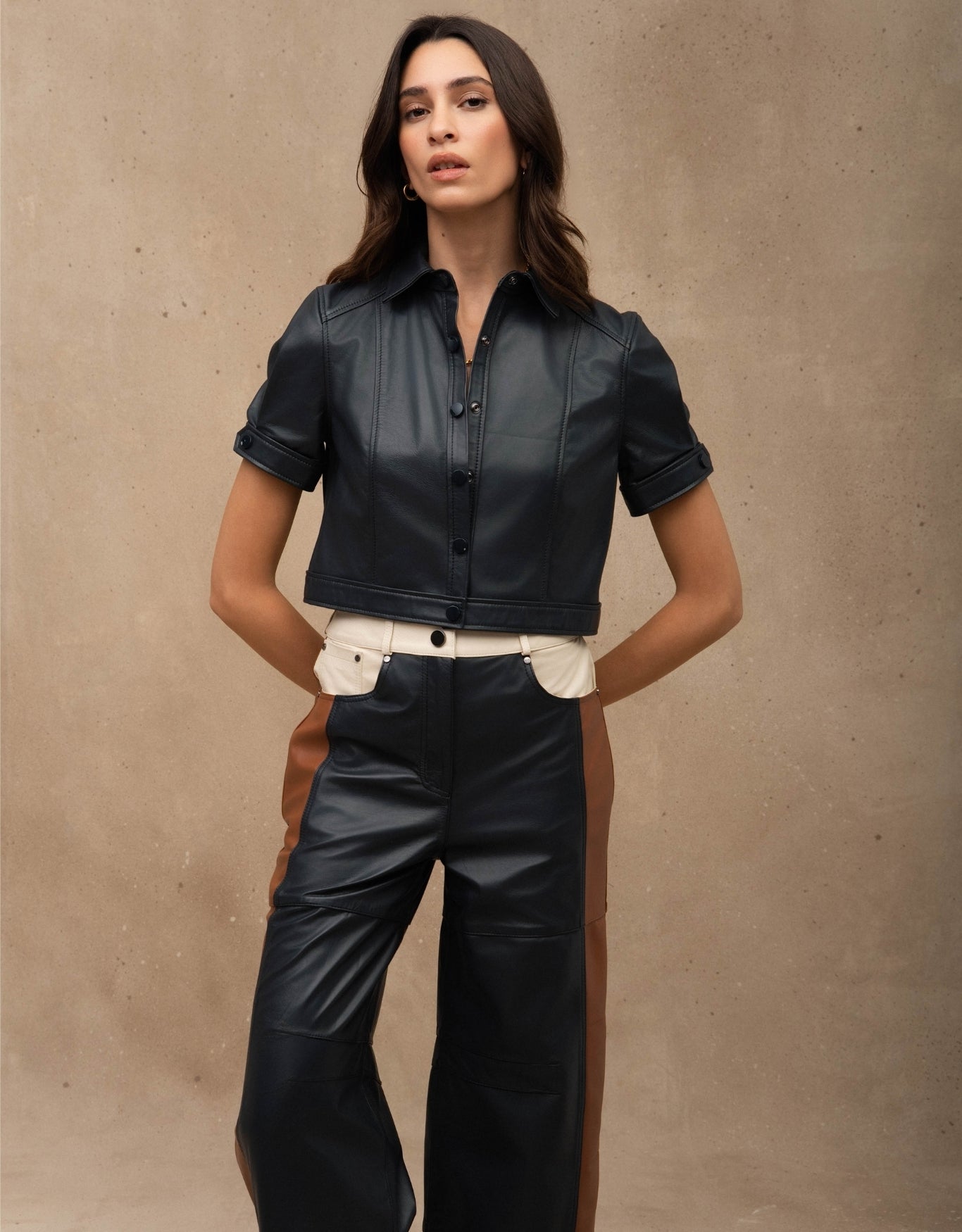 CALÇA GAIA MADRE REINA COLOR COURO AZUL MARINE