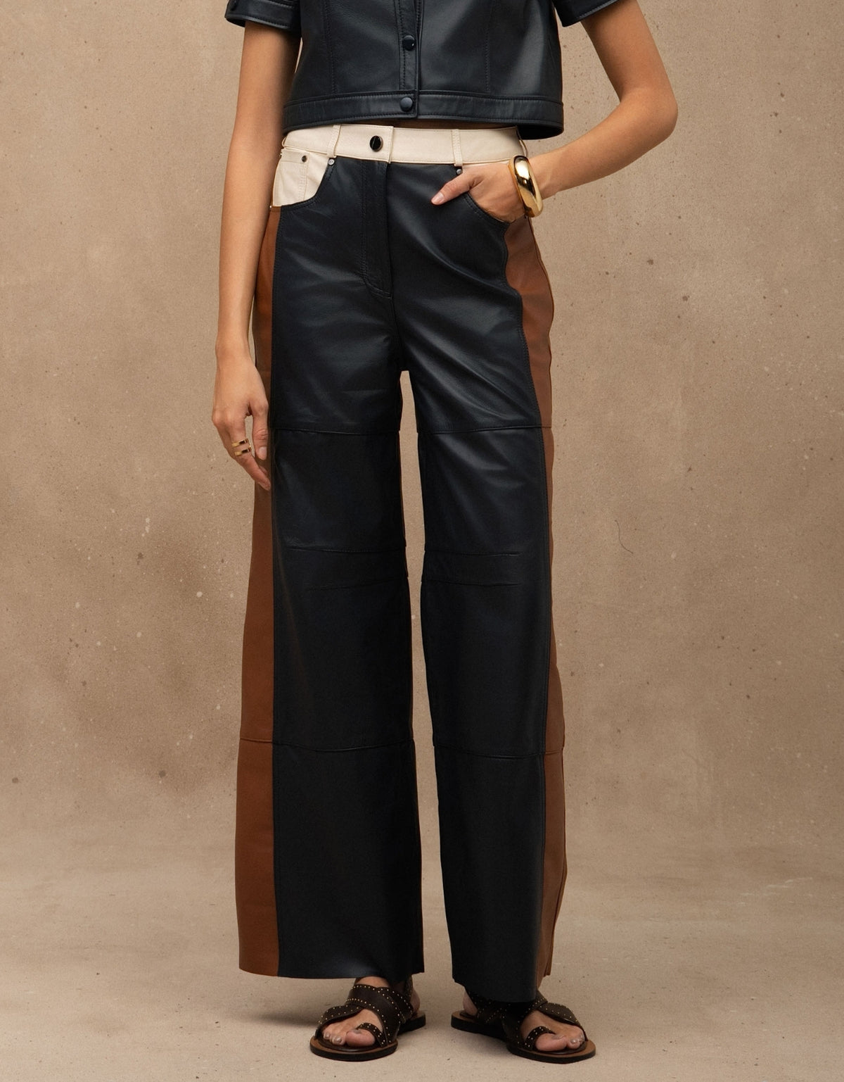 CALÇA GAIA MADRE REINA COLOR COURO AZUL MARINE