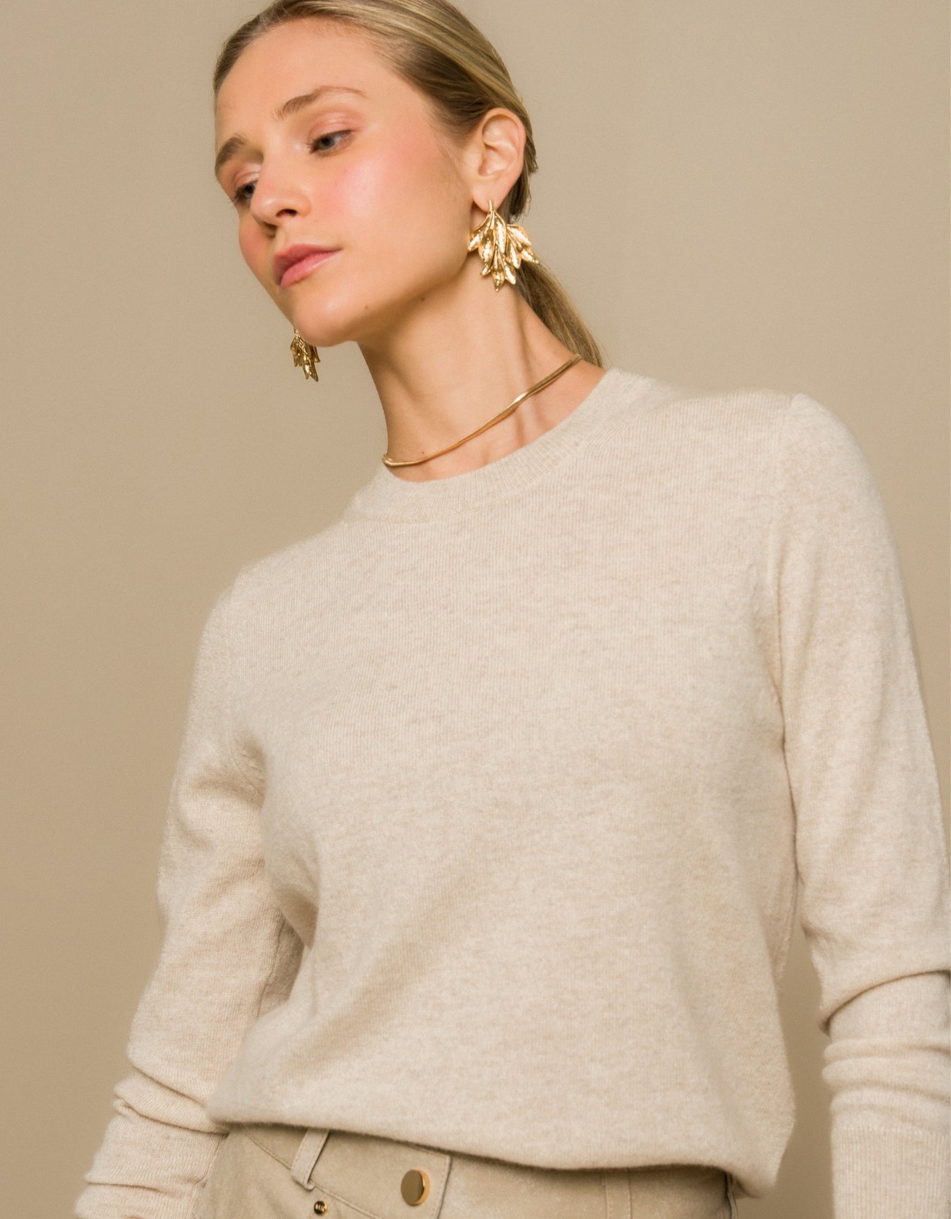 BLUSA GOLA CARECA CASHMERE AVELÃ